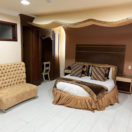 Hotel Mary Carmen 安巴托 外观 照片