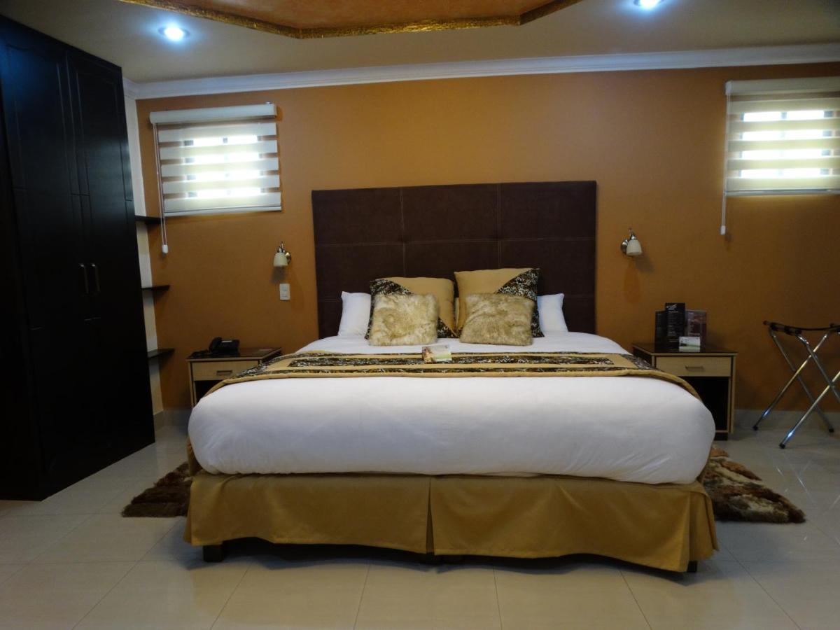 Hotel Mary Carmen 安巴托 外观 照片