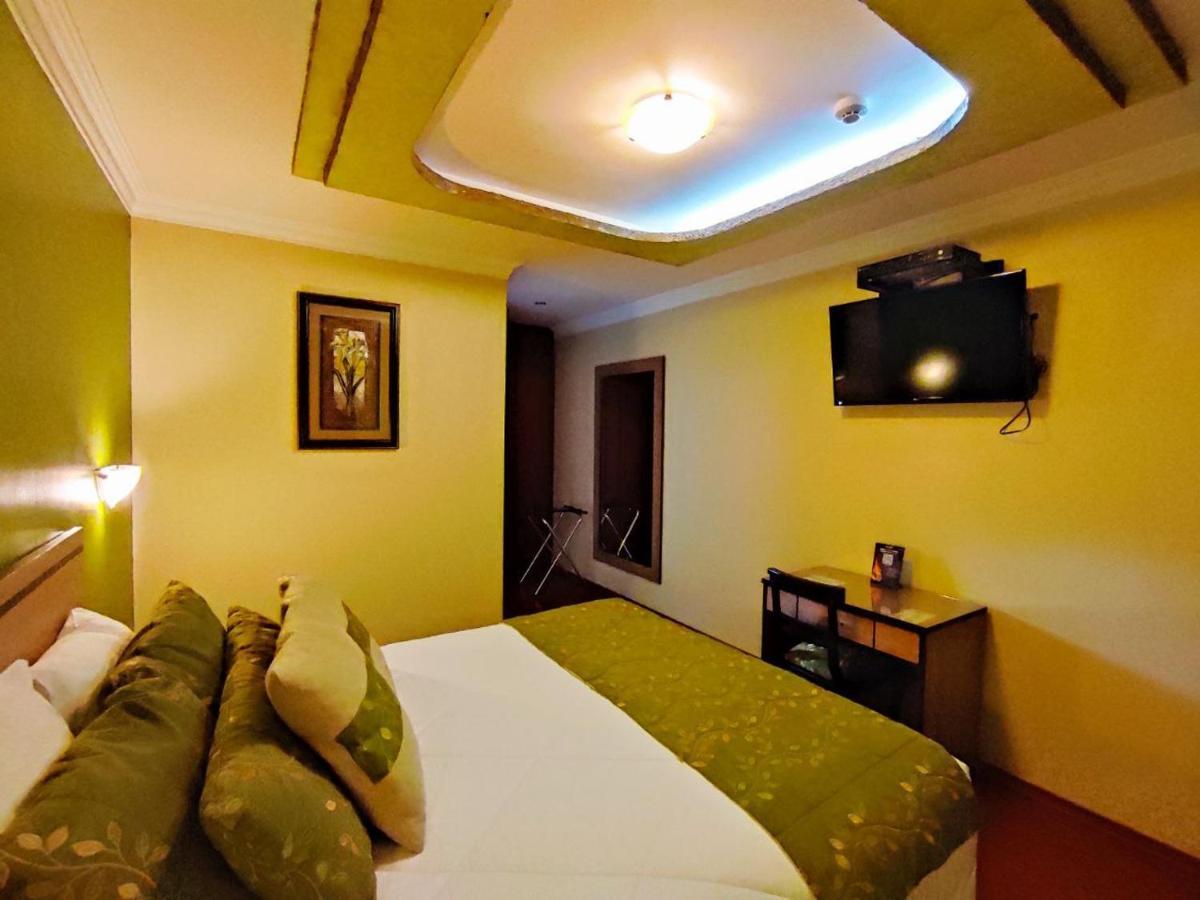 Hotel Mary Carmen 安巴托 外观 照片