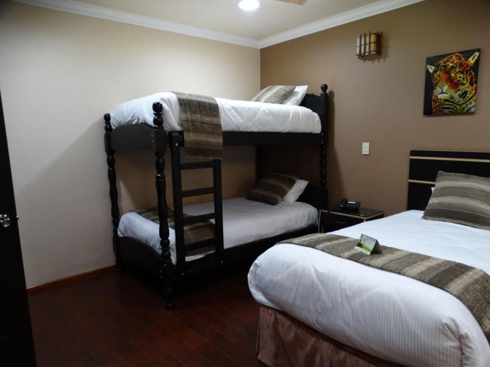 Hotel Mary Carmen 安巴托 外观 照片