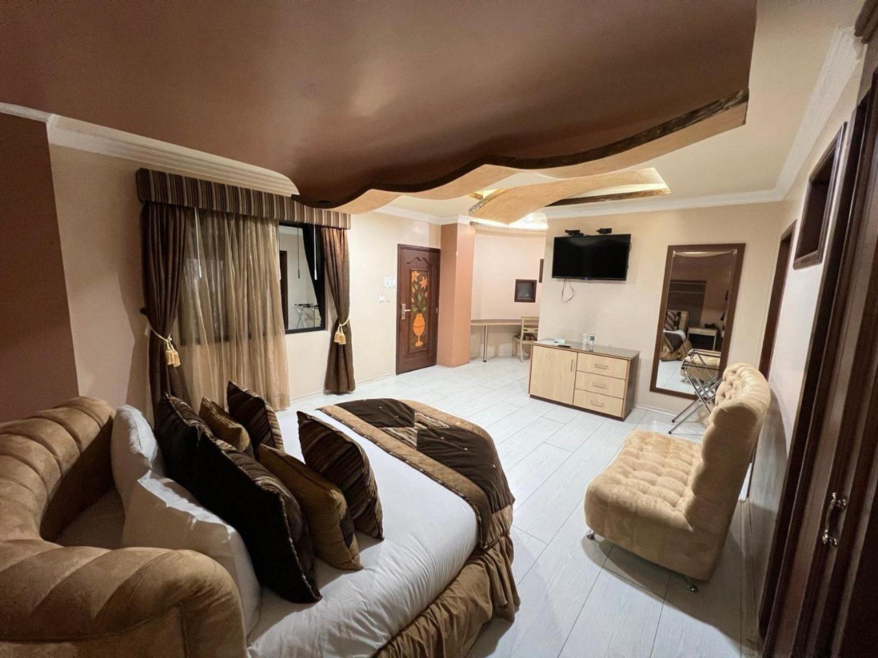 Hotel Mary Carmen 安巴托 外观 照片